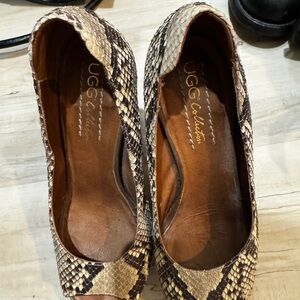 GG Collection Tan and Dark Brown Snake-Print Ballet Flats